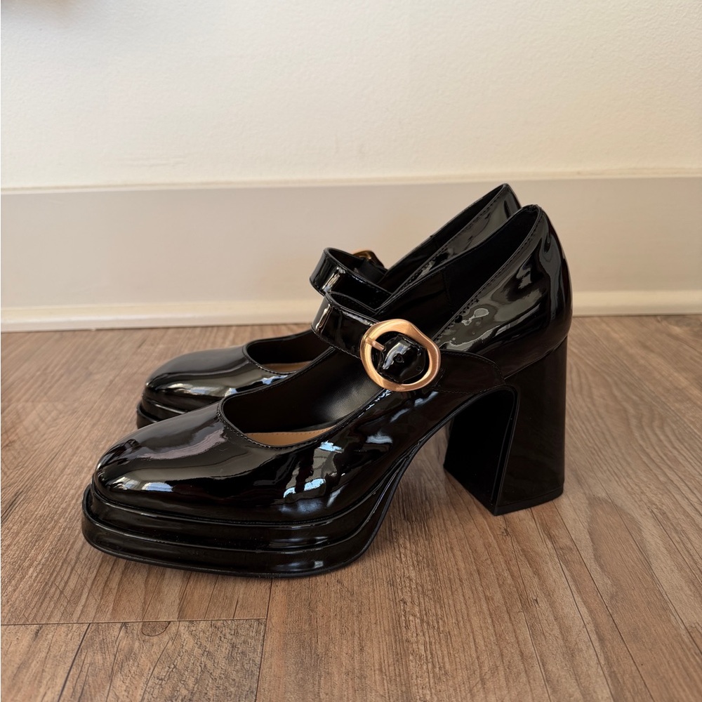 Steve Madden Black Patent Leather Heels with Tan Buckle
